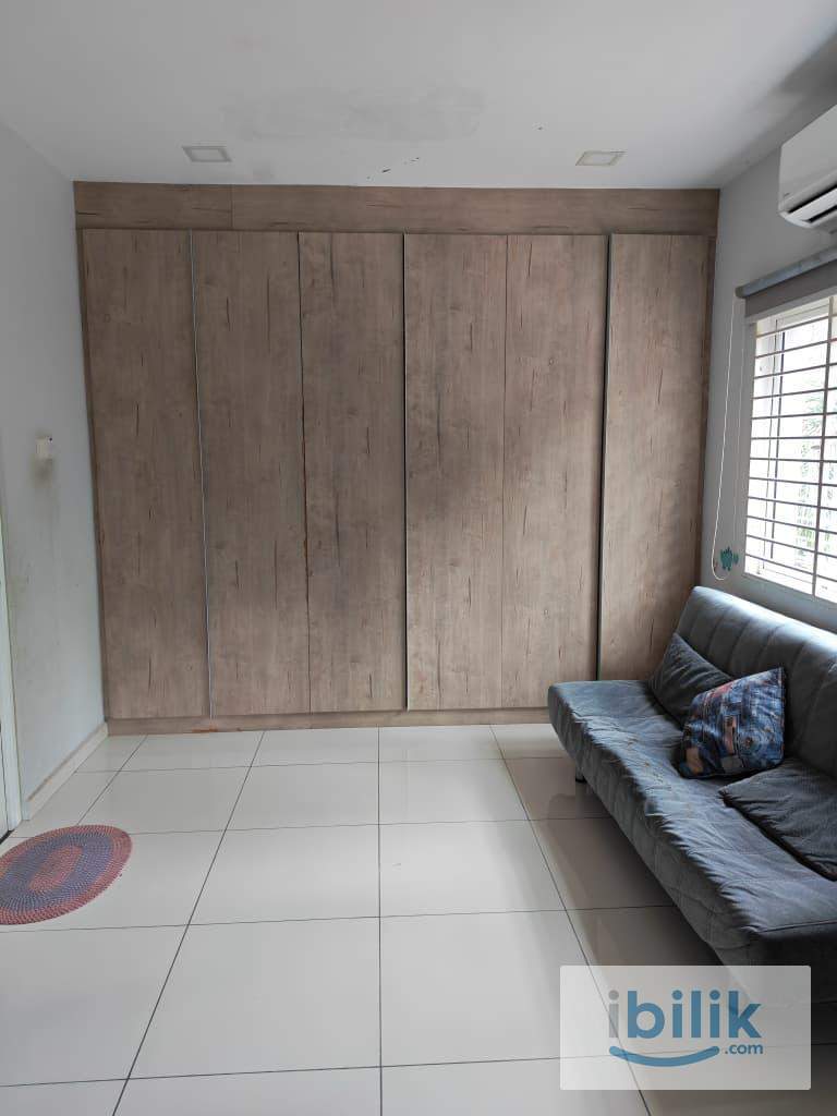 Resort Like Co-Living Master Bedroom in Putra Heights - Image 7