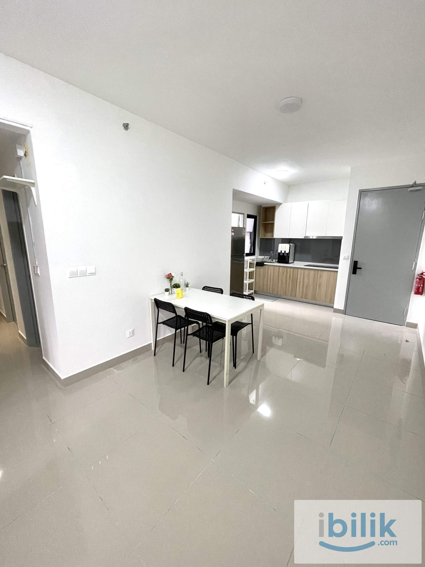 Medium room for rent at mluna - Image 2