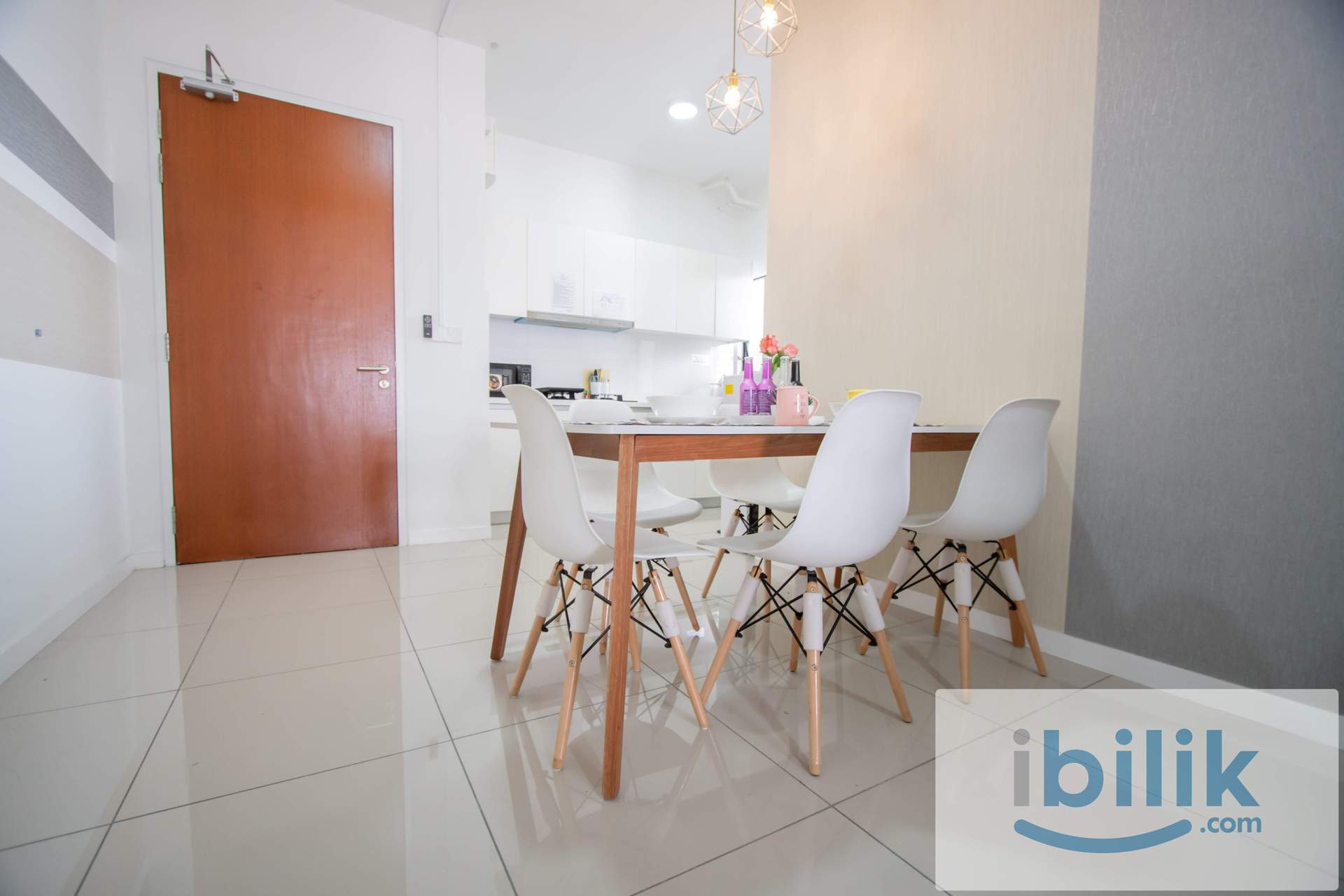 ✨[COZY SINGLE ROOM]✨ Female Unit! Private Balcony!! All-in Fully Furnished! 😊Come see to Believe it! - Image 2