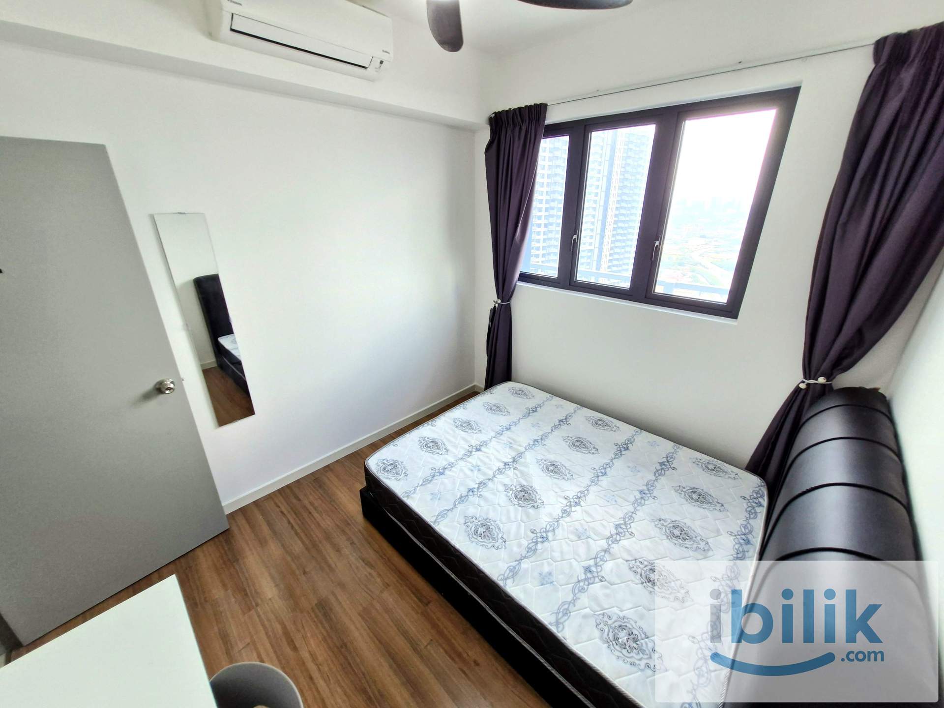 ✨ [COZY MEDIUM ROOM] ✨ All-in Fully Furnished! Parking Available! Non-Partition Room! 👩 FEMALE TENANTS ONLY - Image 1