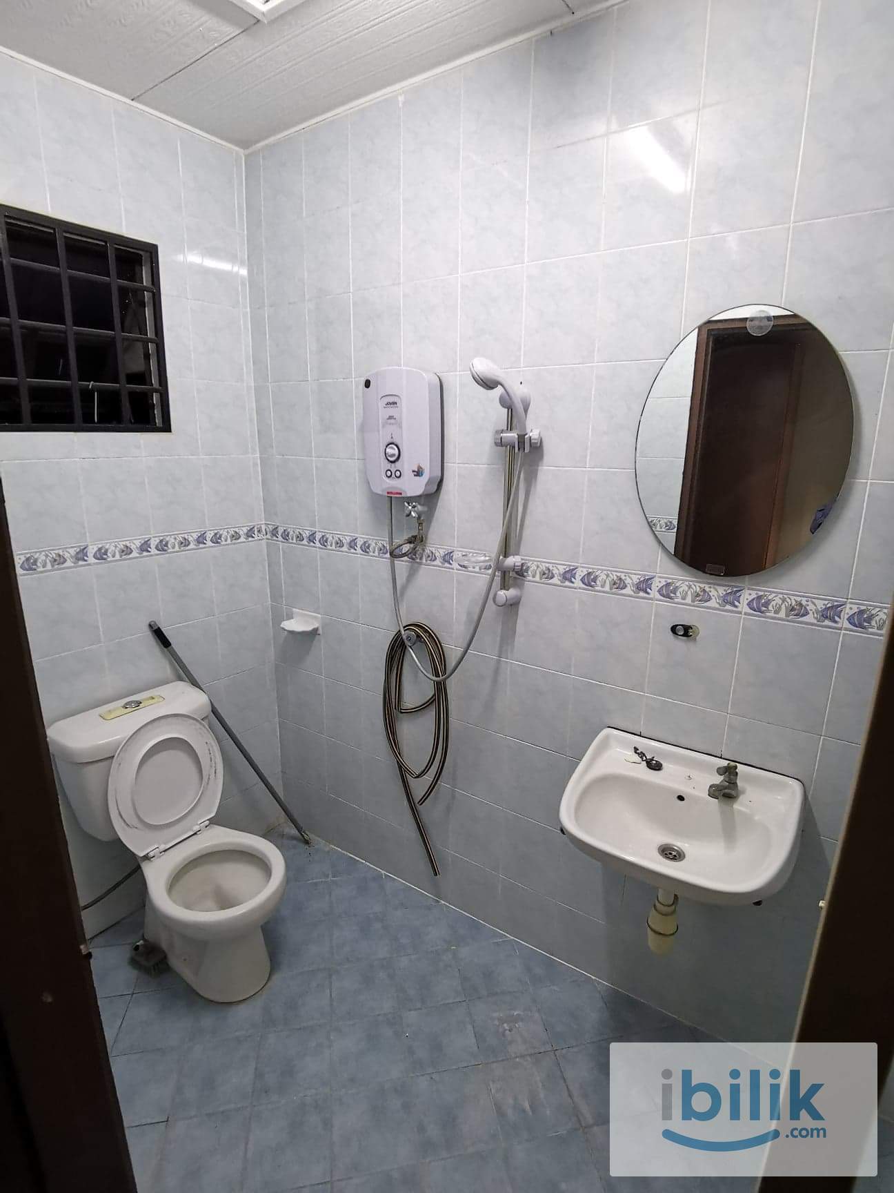 ✨[COZY SINGLE ROOM]✨ Attached linked bathroom! Super worth it! 😊Come see to Believe it!😊 - Image 2