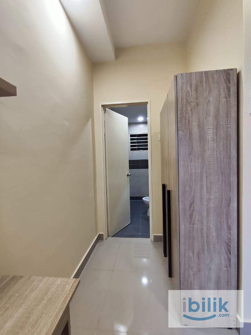 🌟 Fully Furnished Master Room with Private Bathroom for only RM850!!! 🌟    🔥 READY TO MOVE IN 🔥   👧 PREFER FEMALES 👧 - Image 4