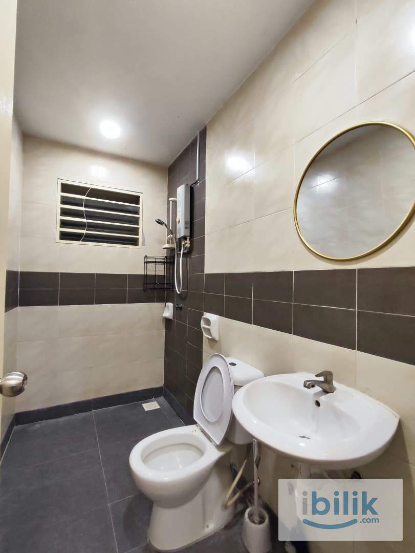 🌟 Fully Furnished Master Room with Private Bathroom for only RM850!!! 🌟    🔥 READY TO MOVE IN 🔥   👧 PREFER FEMALES 👧 - Image 5
