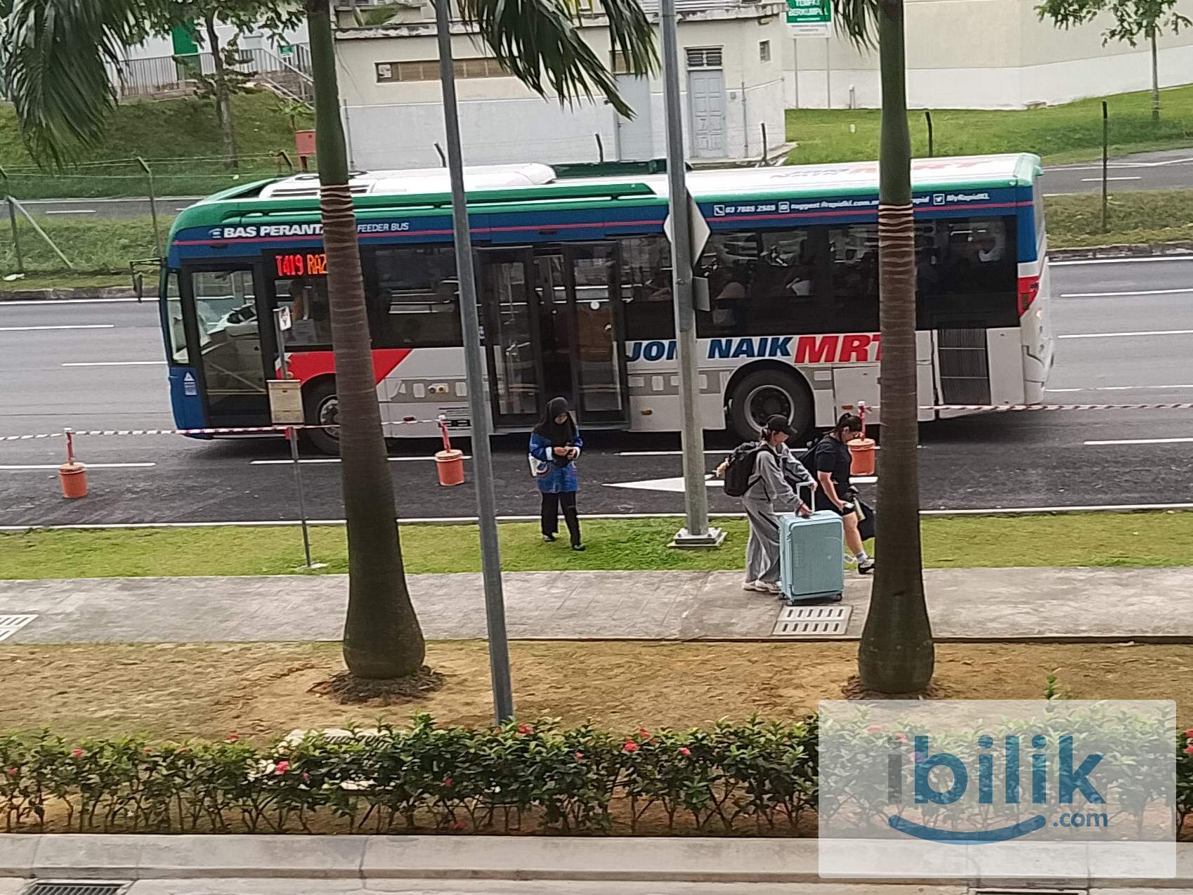 Single Room at Damai Residence, Direct Bus to Chan Sow Lin MRT / LRT, Bukit Bintang, TRX, KLCC, Pudu - Image 1