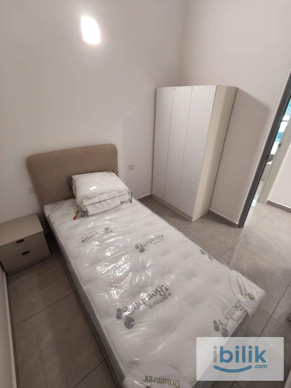 Master, Medium, Small Room Available  - Image 3
