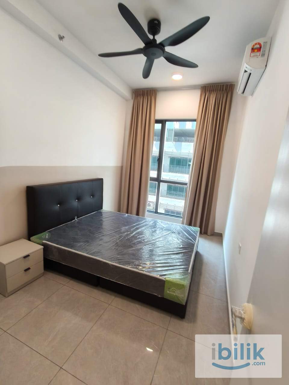 Master, Medium, Small Room Available  - Image 7