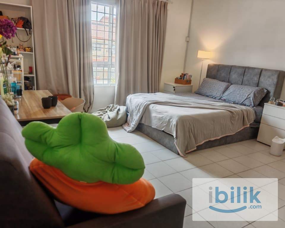 🏡 Low Deposit – Cozy Furnished Master Room For Rent Puchong/Kinrara/Bukit Jalil - Image 1