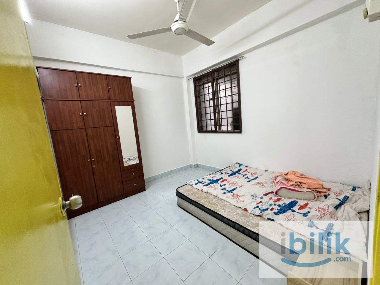 Affordable High Floor 3-Room Flat in PJ | Partially Furnished - Image 1