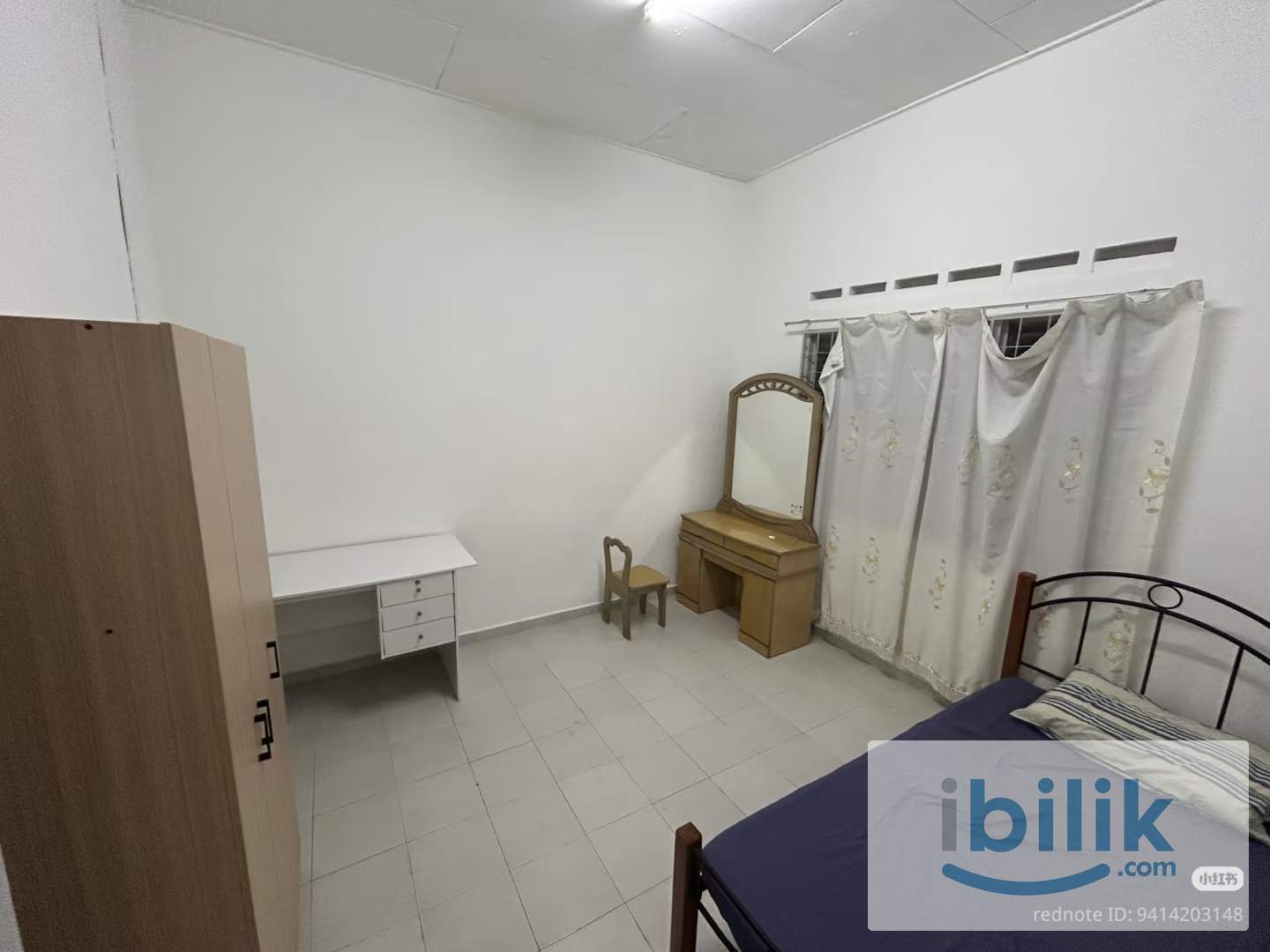 Single female room with private toilet - Image 6