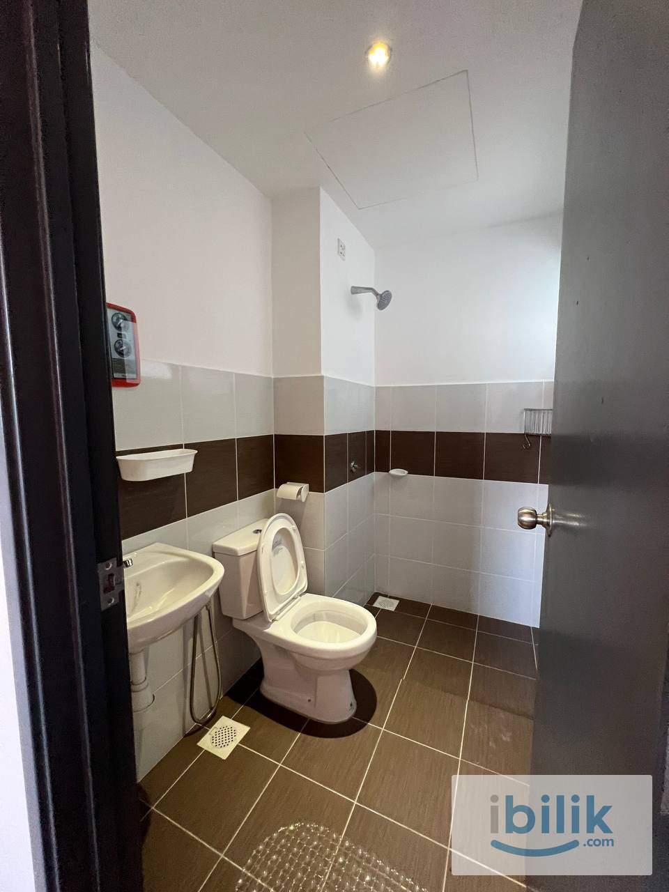 Cozy Singel Room For Rent Near Sir Petaling & Taman Naga Eams MRT - Image 4