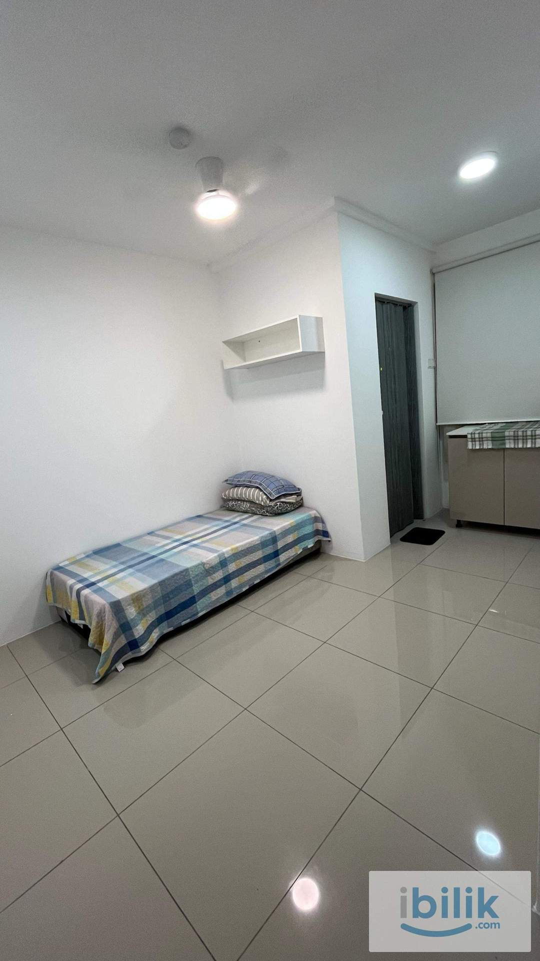 Master Bedroom @Casa Jasmine, Setia Alam Taipan 4B2R Fully Furnished Brand New Condo - Image 5