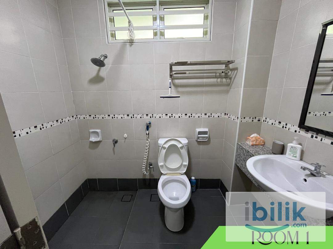 🏡✨ Premium Single Room with Private Toilet – Taman Aston (Gated & Guarded Landed House) ✨🏡 - Image 3