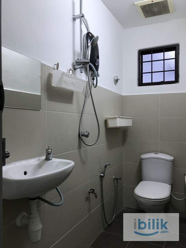Single room to rent at Ipoh garden - Image 2