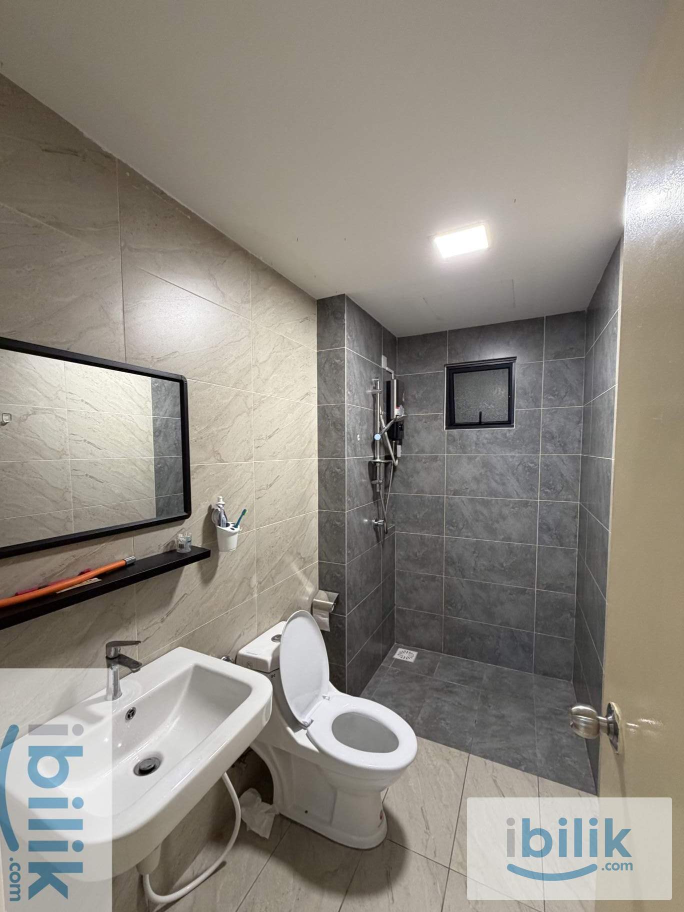 *Taman Desa* Room for short rent (3months) - Image 3