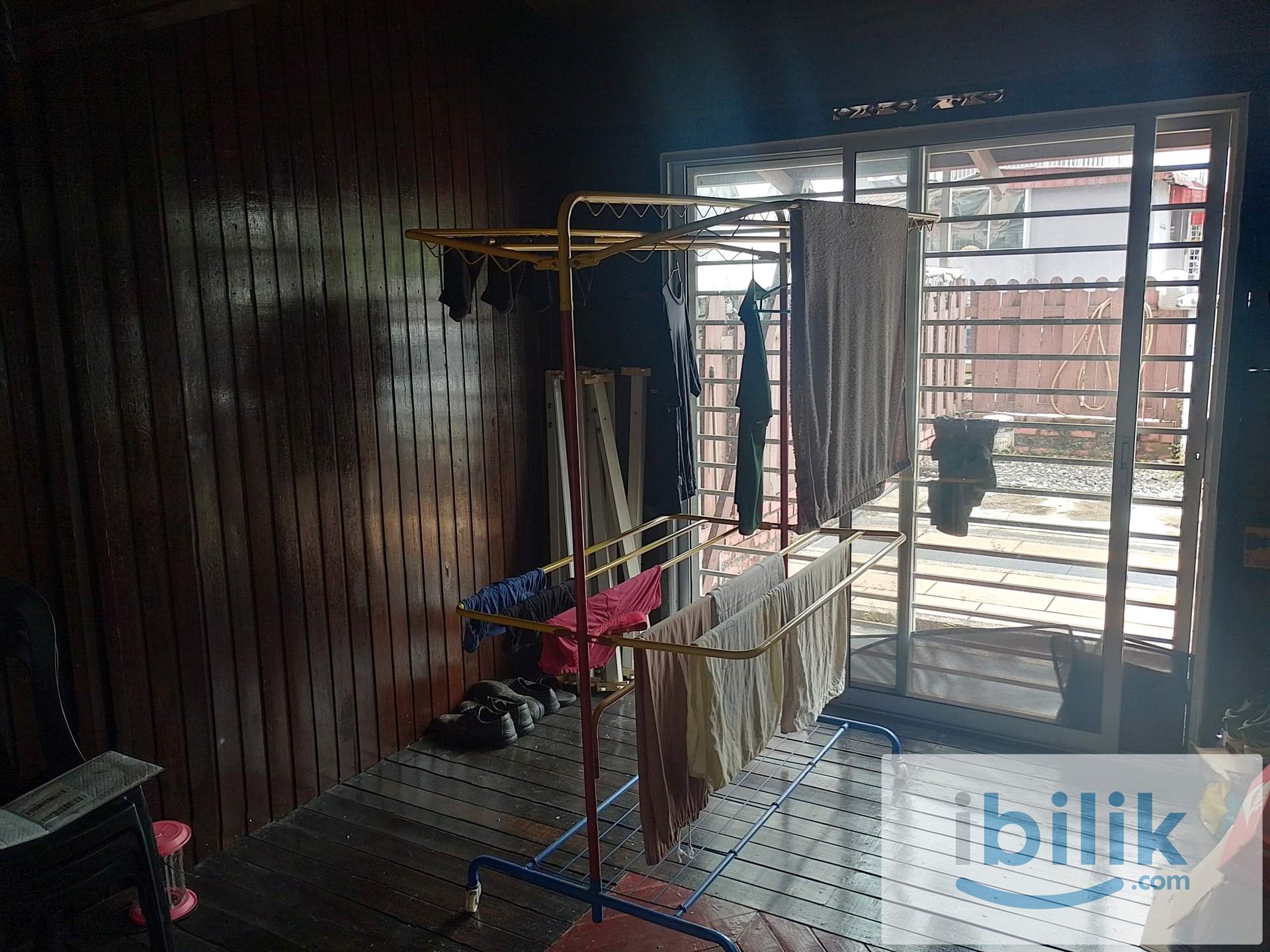 (Pet Friendly House) Co-Living Landed House Medium Room at Putra Bahagia c/w Attached Bathroom and Aircond  - Image 8