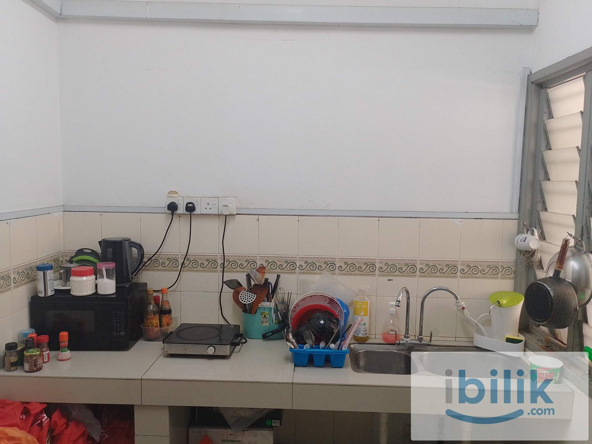 (Pet Friendly House) Co-Living Landed House Single Room at Putra Bahagia c/w Attached Bathroom and Aircond - Image 6