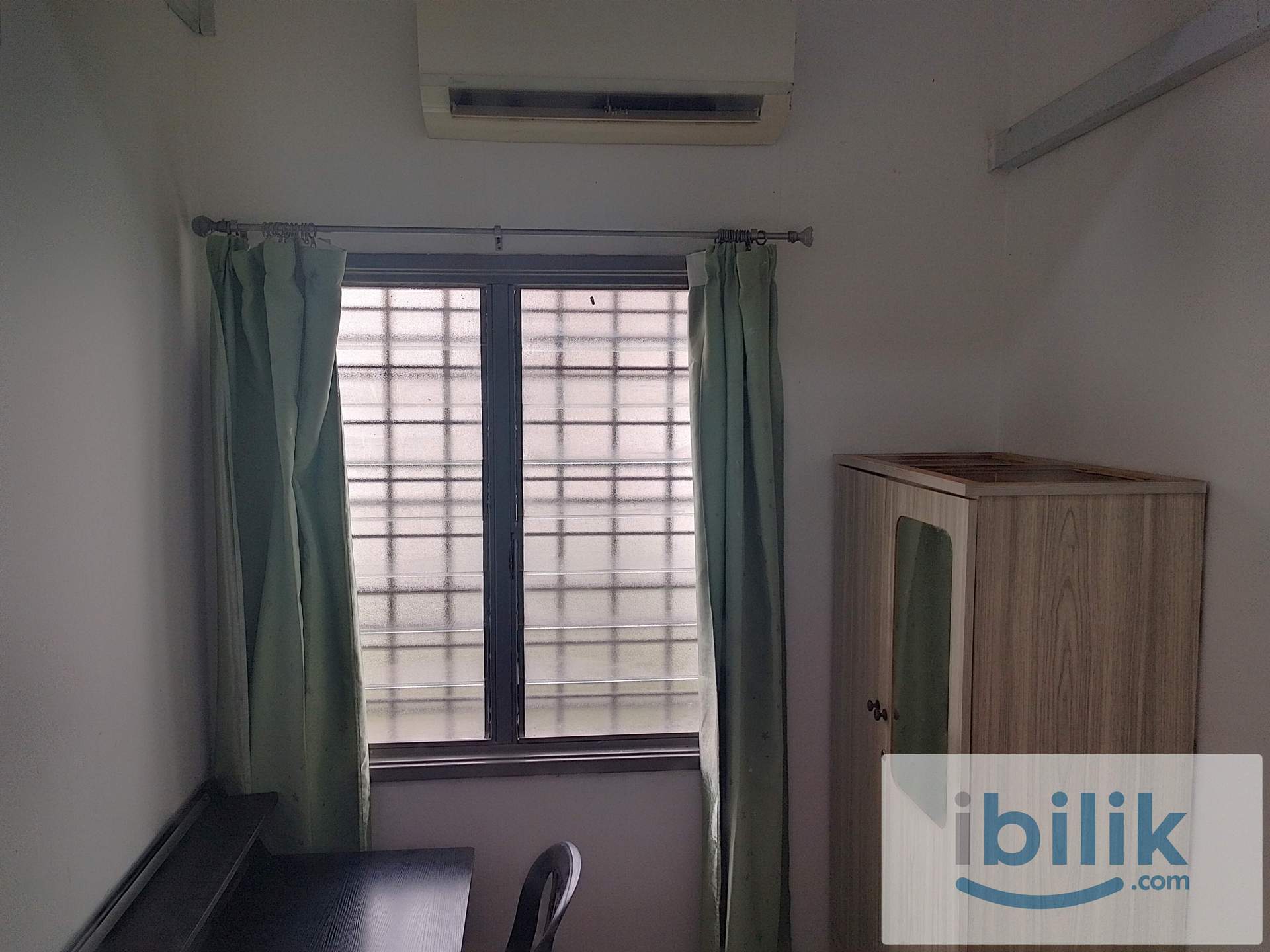 (Pet Friendly House) Co-Living Landed House Single Room at Putra Bahagia c/w Aircond - Image 1