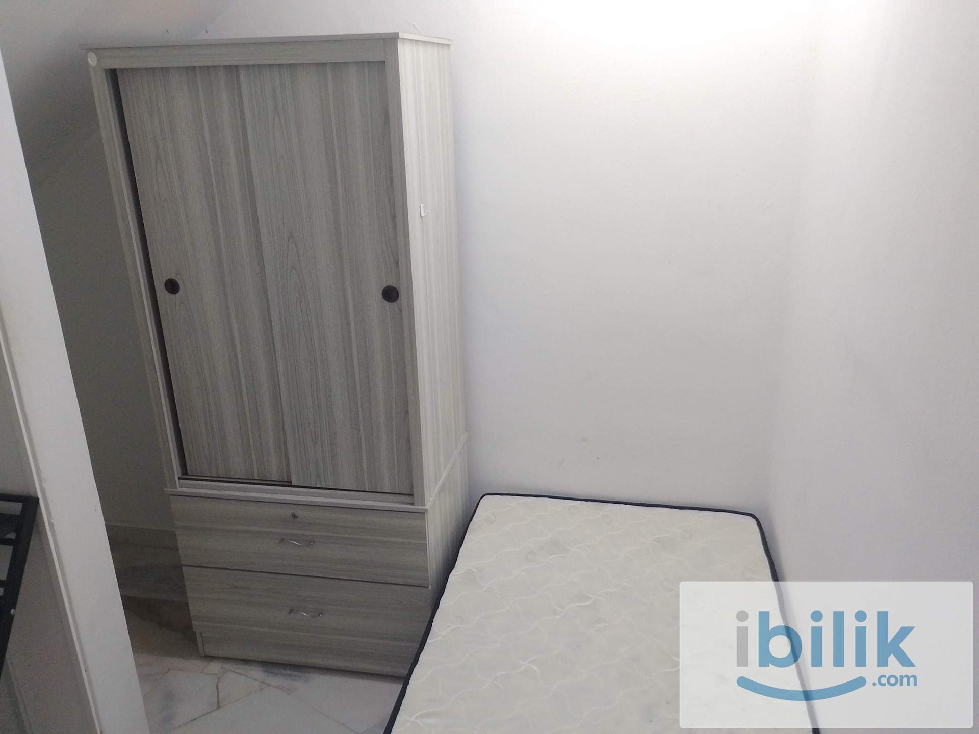 (Pet Friendly House) Co-Living Landed House Single Room at Putra Bahagia c/w Aircond - Image 1