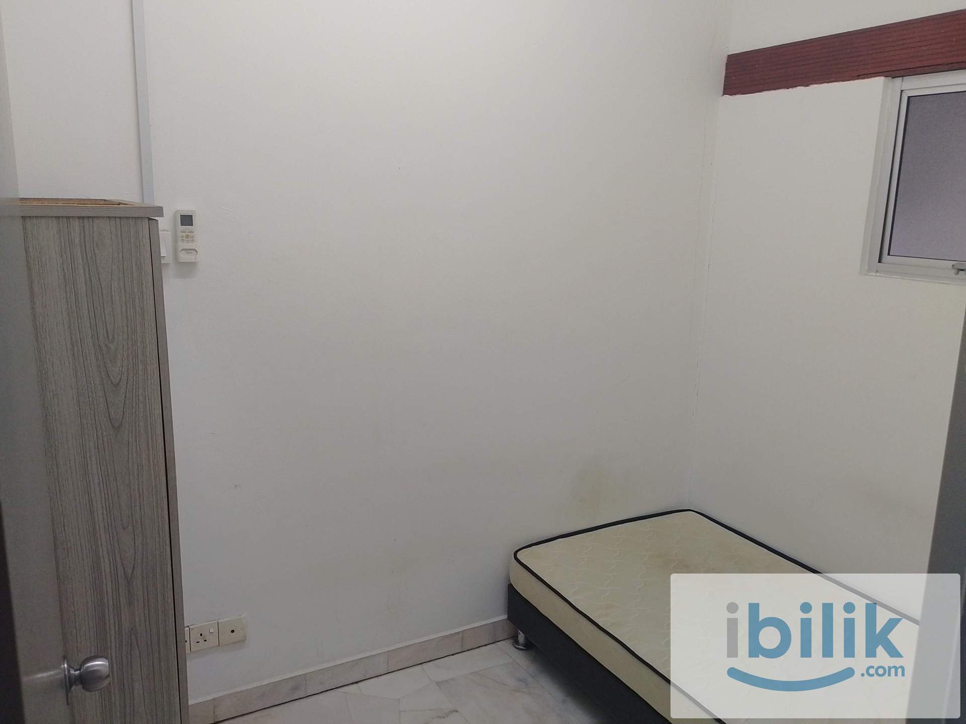 (Pet Friendly House) Co-Living Landed House Single Room at Putra Bahagia c/w Aircond - Image 1