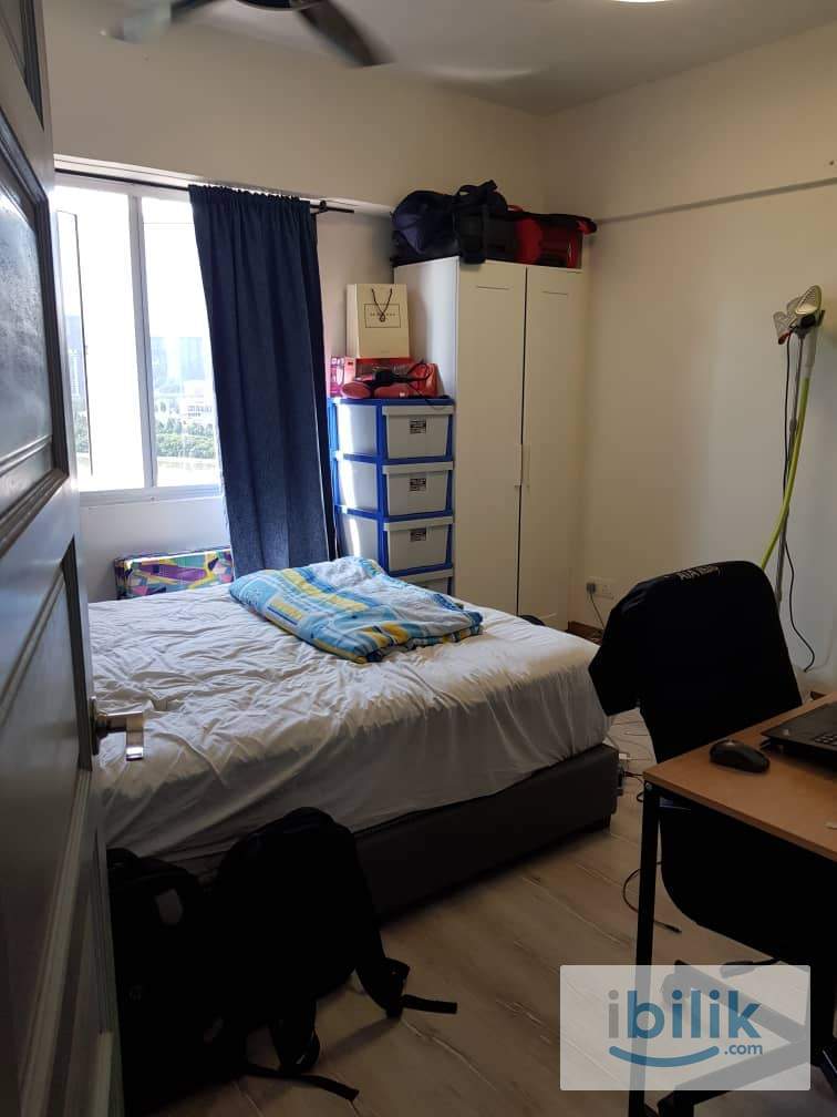 Danau Impian Condo Taman Desa Master Room With PRIVATE BATHROOM (RM800) - Image 1