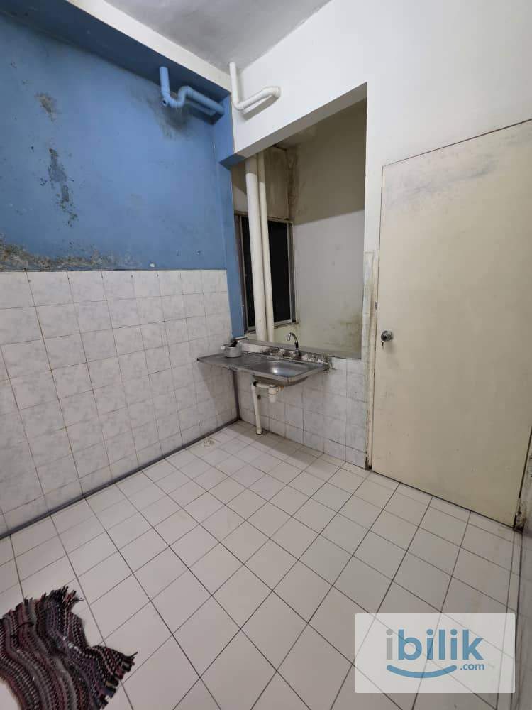 Prime Location Apartment For Rent At Bandar Sunway - Image 5