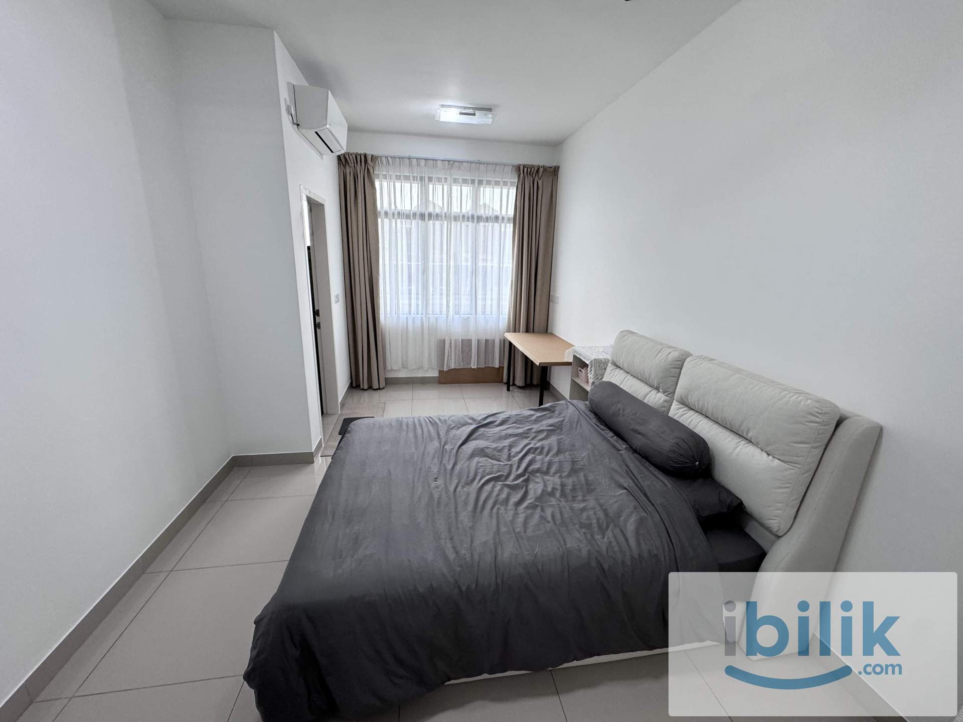 1st Floor Middle Room - Senadi Hill - Image 1