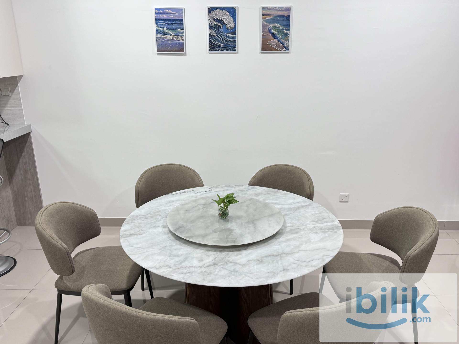 1st Floor Middle Room - Senadi Hill - Image 8