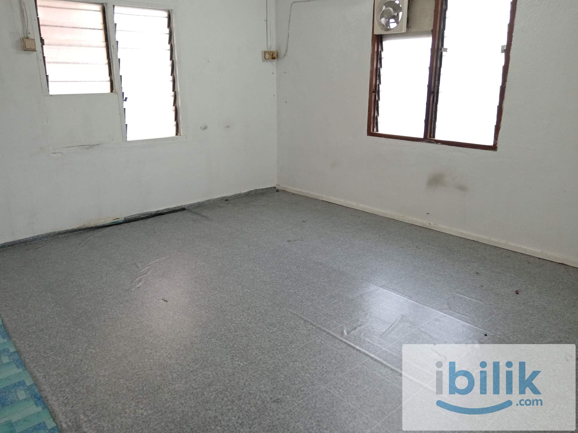 Selayang Bungalow room for rent - Image 7