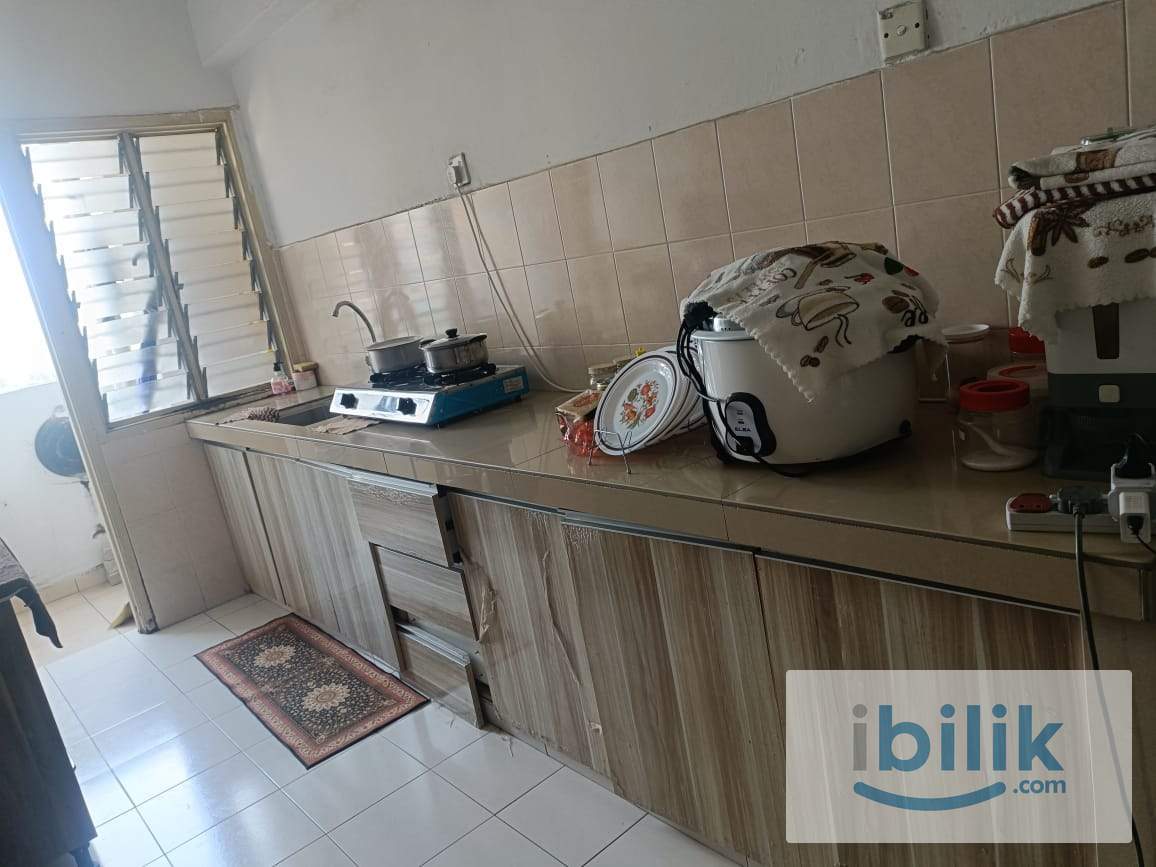 Middle Room  - Image 2