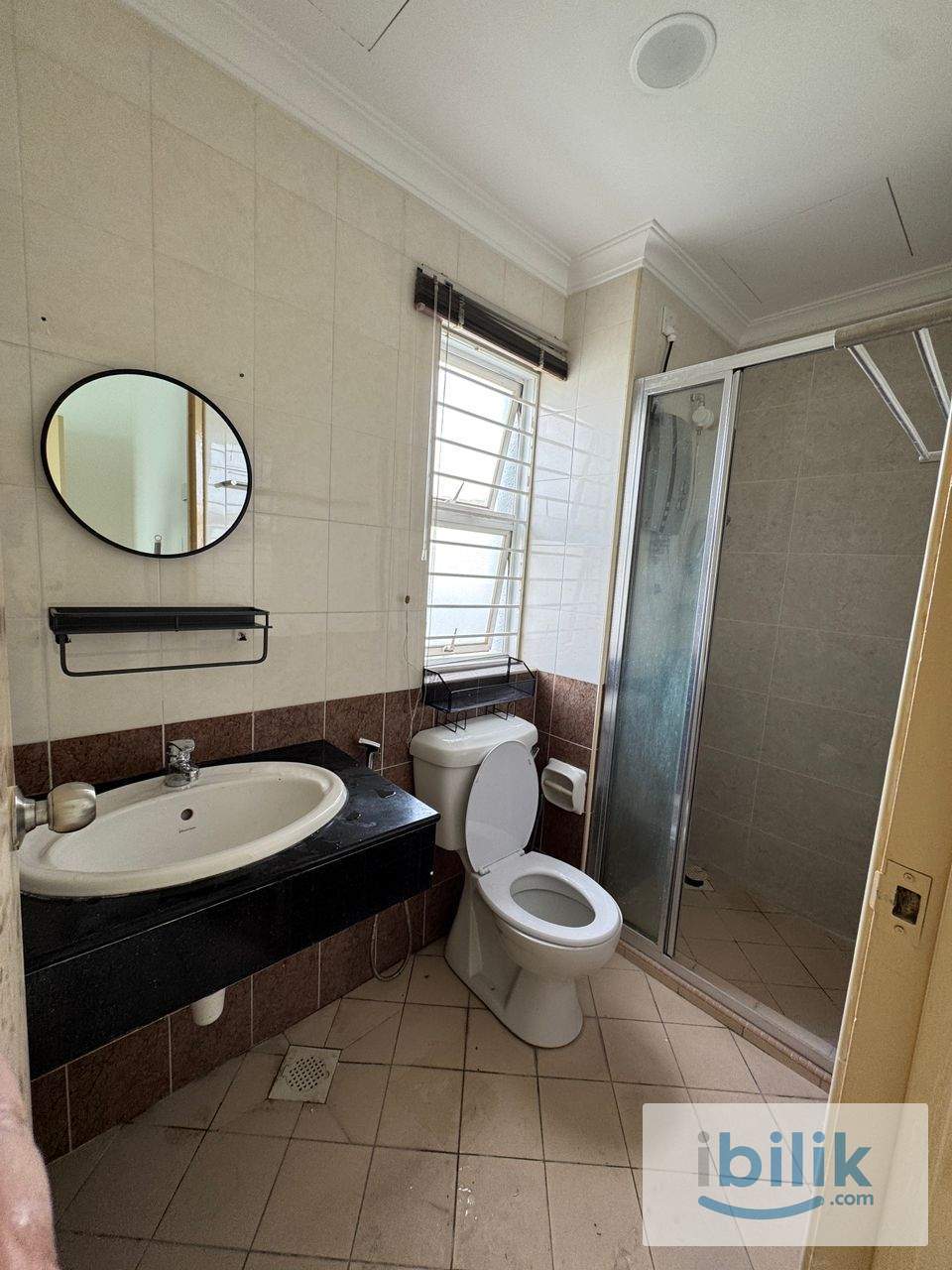 PREMIUM MASTER SUITE WITH STYLISH DESIGNS - Image 1