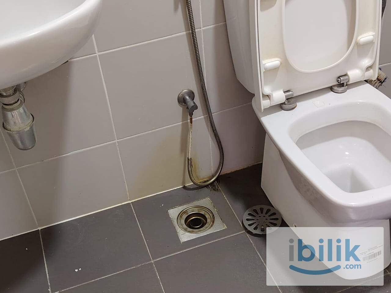 2 bedroom apartment  - Image 6