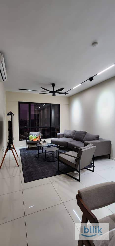 Emerald 9 Cheras - Cozy middle room (Female Unit) - Image 4