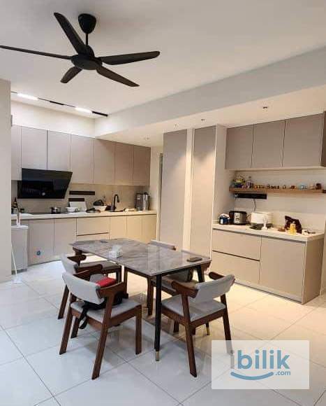 Emerald 9 Cheras - Cozy middle room (Female Unit) - Image 1