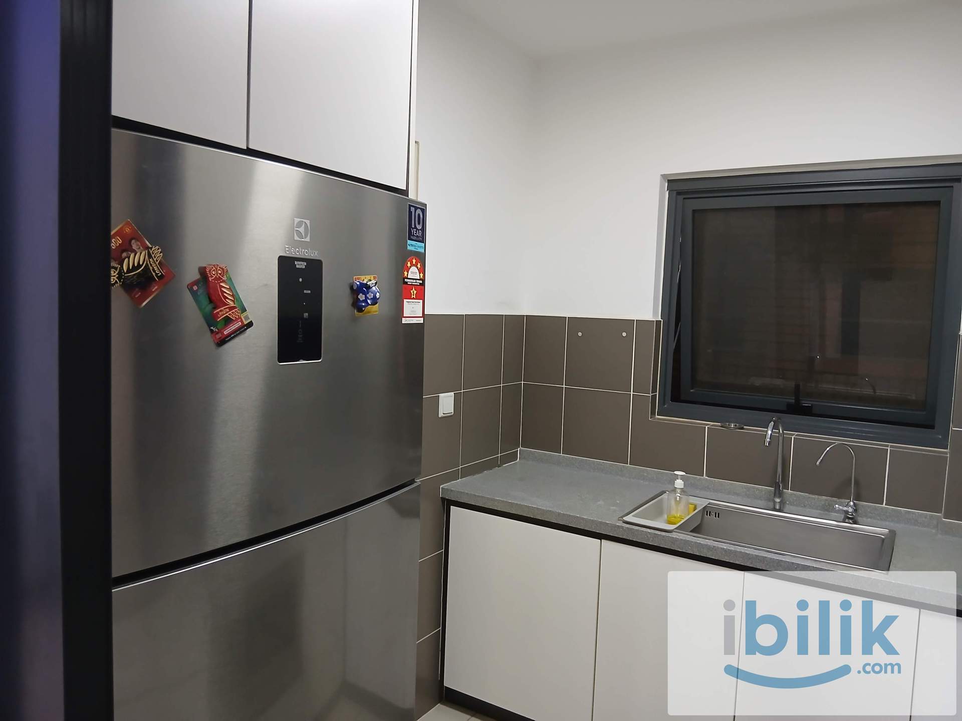 Lakeville Spacious Master Suite | Fully Furnished | Move-in Ready - Image 3