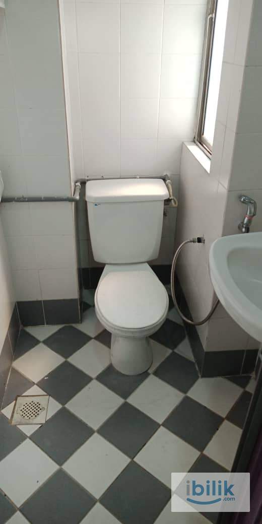 Single Room at Bukit Rahman Putra, Beside SB MALL Sungai Buloh with Utility Internet RM 420 - Image 5