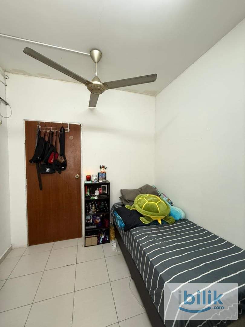 Fully Furnished Room at Academia South City Free Wifi & Water, walk to MRT & KTM - Image 1