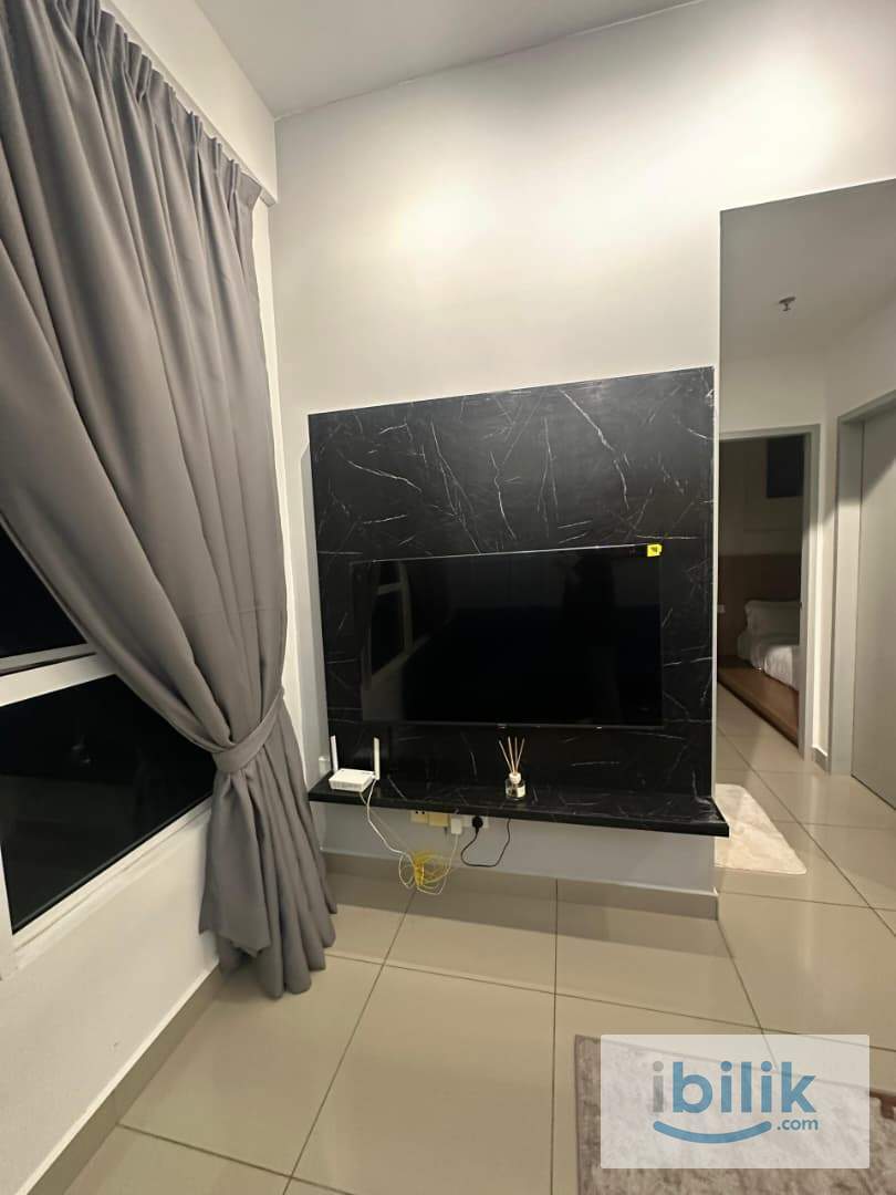 Fully furnished Middle Bedroom with Non-sharing Bathroom at Amber Cove Premier Suite, Melaka Tengah, Melaka - Image 7