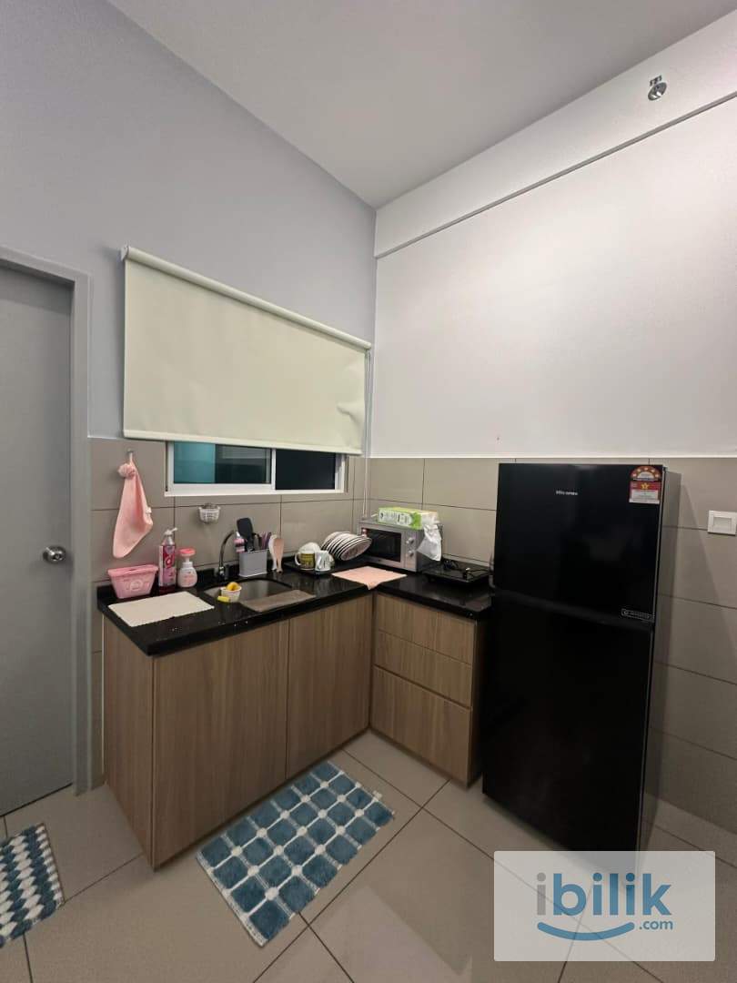 Fully furnished Middle Bedroom with Non-sharing Bathroom at Amber Cove Premier Suite, Melaka Tengah, Melaka - Image 8