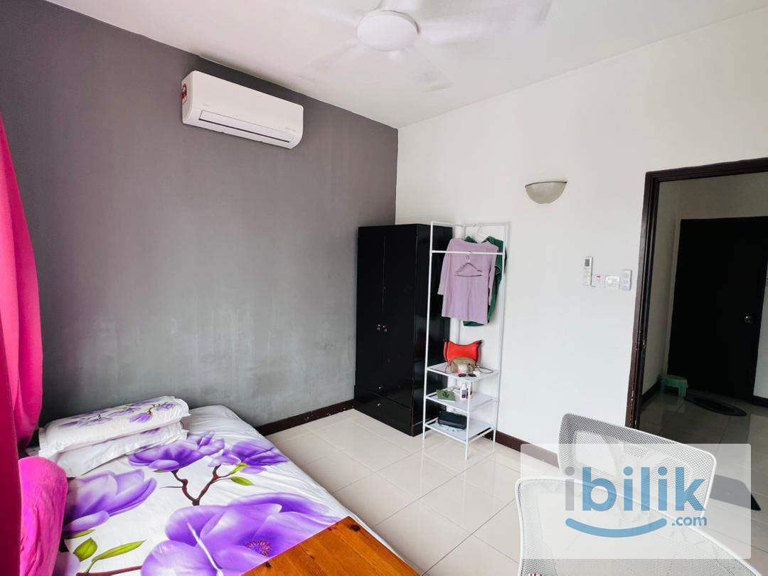 Big Middle Room at Metropolitan Square Condo, Damansara Perdaana - Image 6