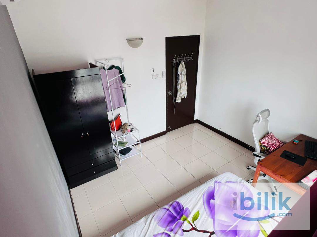 Big Middle Room at Metropolitan Square Condo, Damansara Perdaana - Image 5