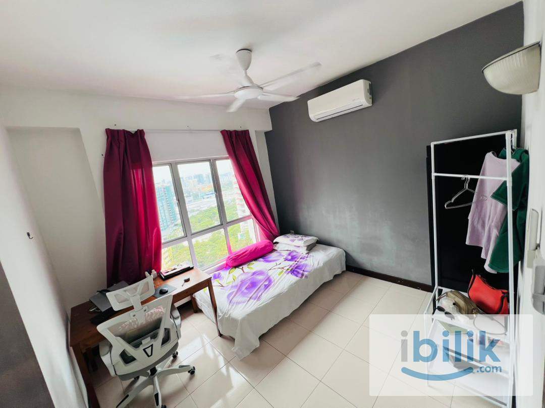 Big Middle Room at Metropolitan Square Condo, Damansara Perdaana - Image 8