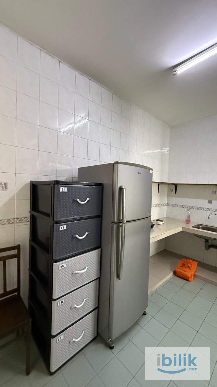 PJS 7 Landed House! ~5mins Walking distance to Taylor University Single Room with Aircond Rent - Image 8