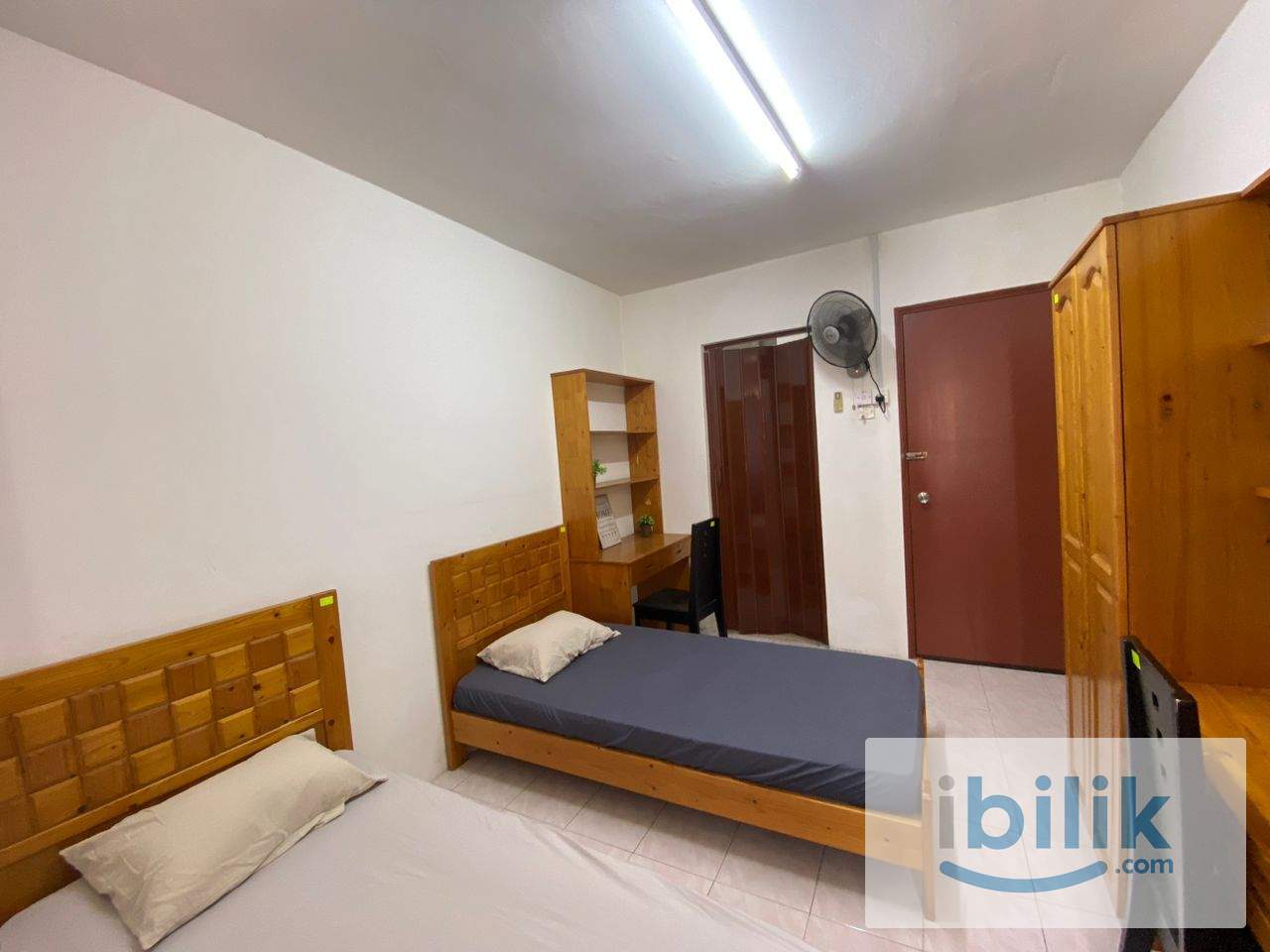 🏙️ Prime Area Room | Near University & Mall - Image 2