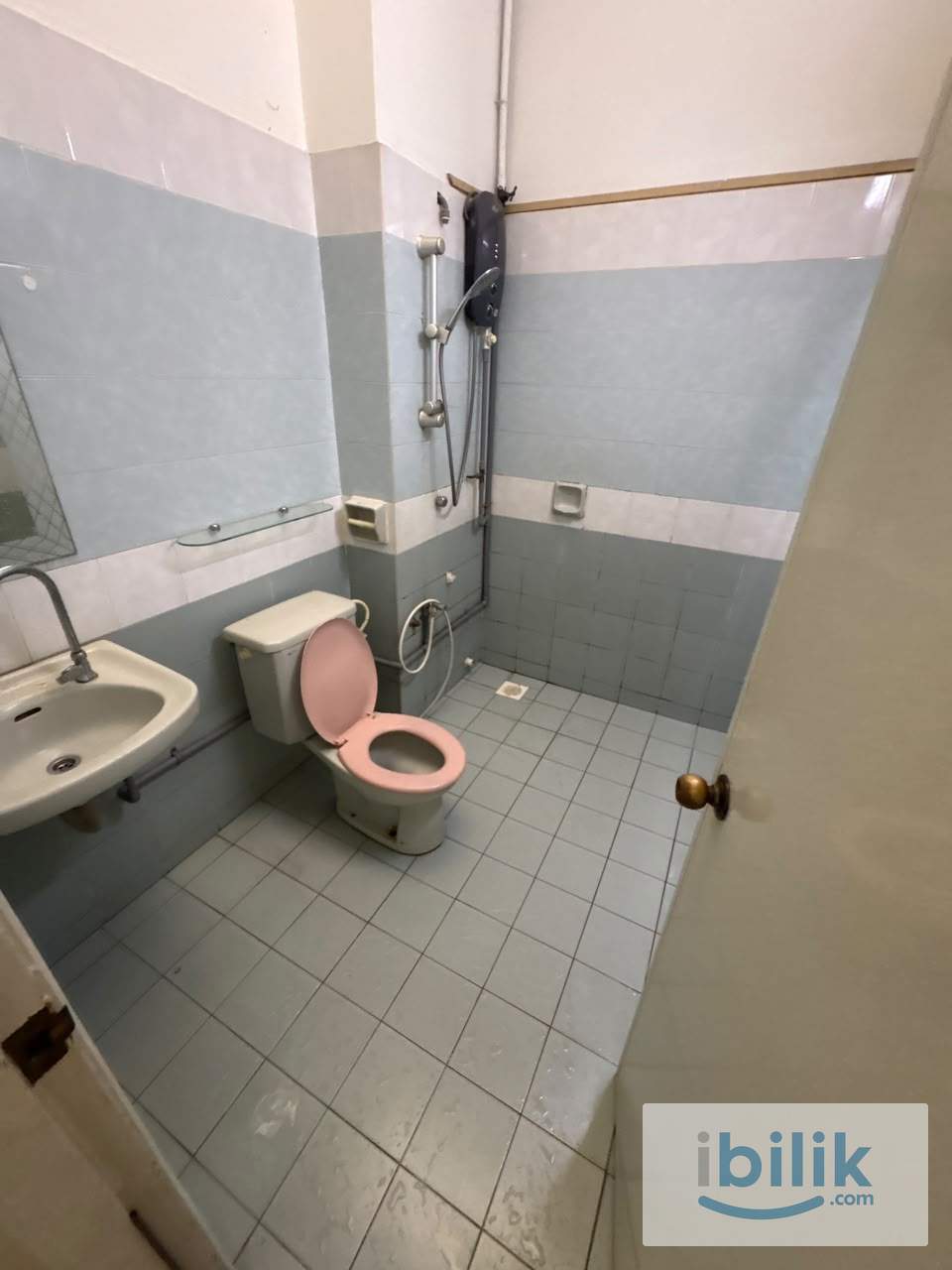 Free WiFi, Cleaning ✨Co-Living Single Room for Rent near LRT USJ 21 - Image 2