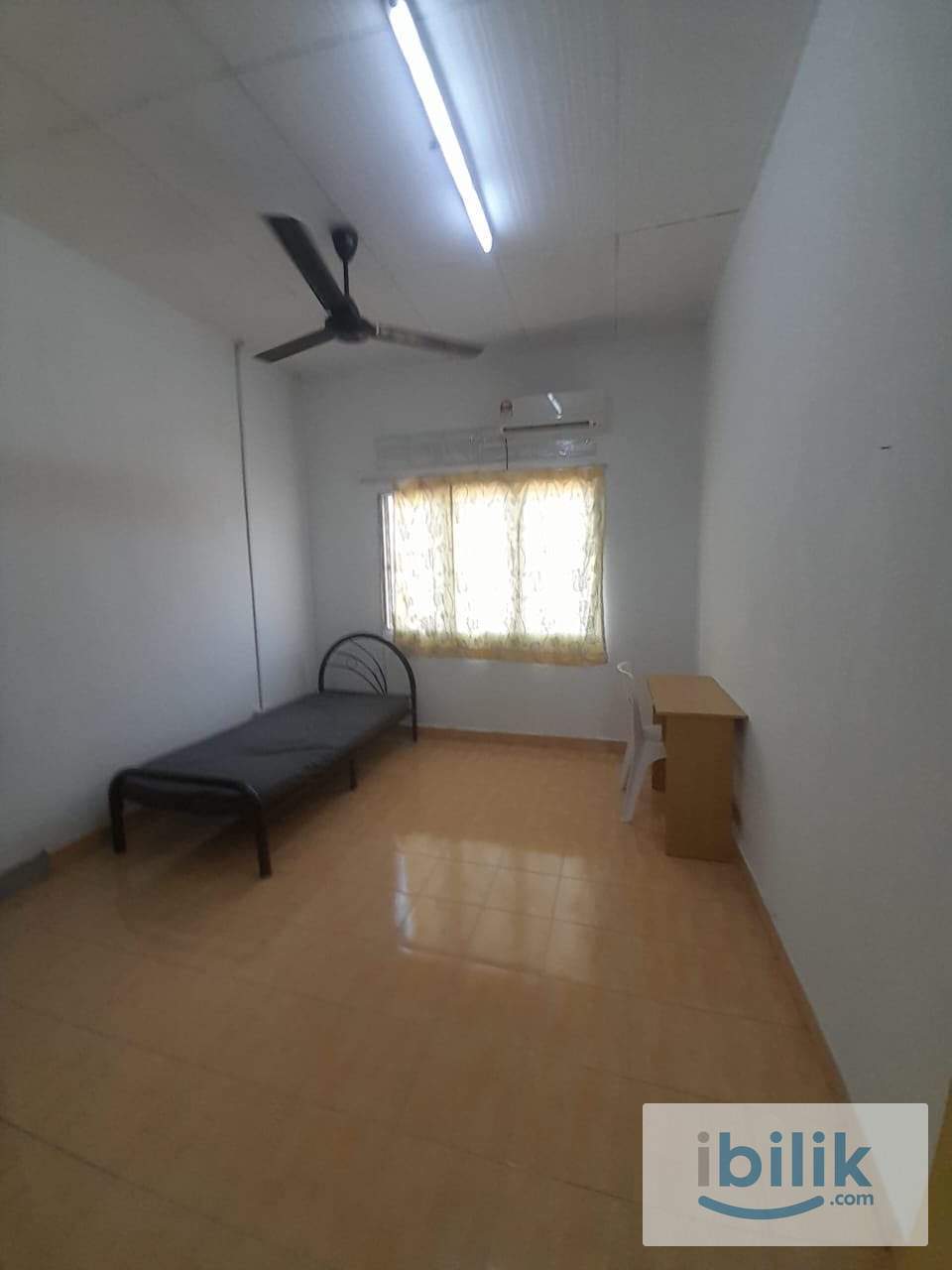 Walking Distance to LRT SS15 🛌 Room For Rent @ Subang Jaya with Free WiFi 📱 - Image 1