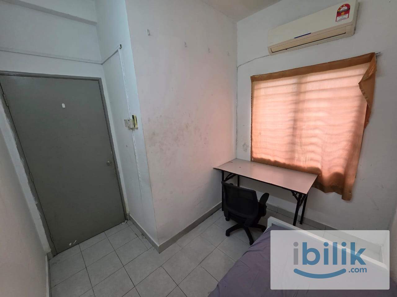 🔥 Limited Budget Room @ Bukit Rimau 🚘 3–5 mins to AEON & Lotus’s 🛍️ | Aircond + Window + Free WiFi 📶 - Image 2