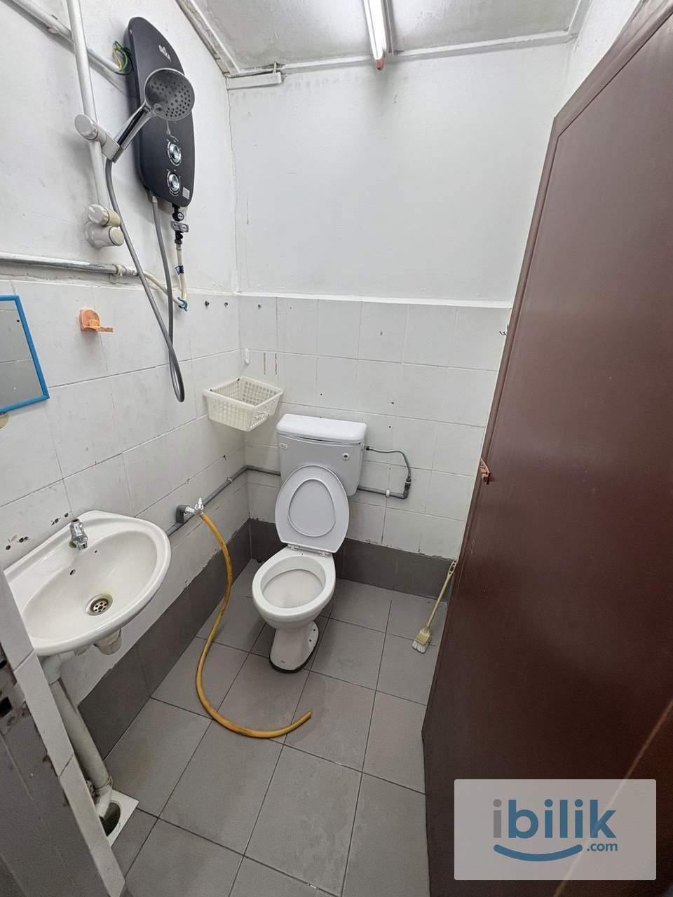 Walking Distance to LRT SS15 🛌 Room For Rent @ Subang Jaya with Free WiFi 📱 - Image 2