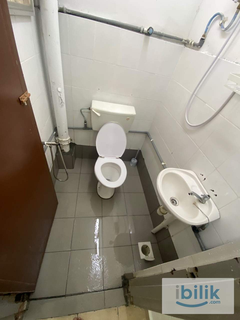 Walking Distance to LRT SS15 🛌 Room For Rent @ Subang Jaya with Free WiFi 📱 - Image 2