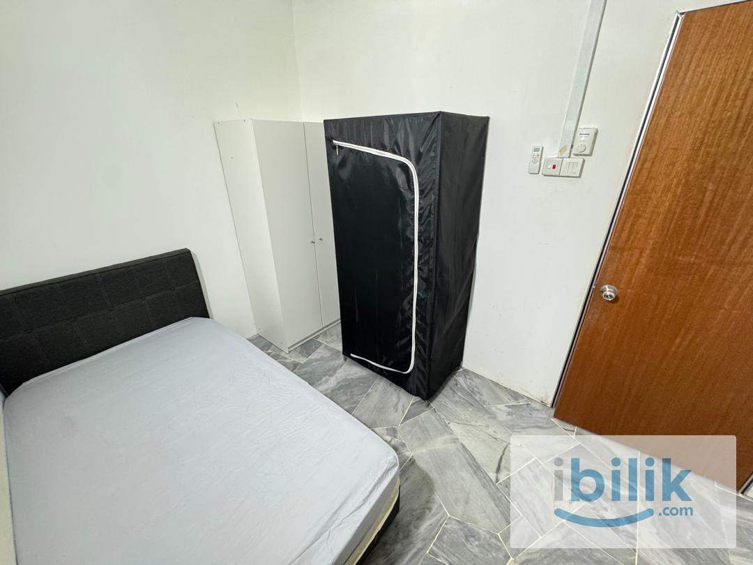 Bandar Utama Single Room | Fully Furnished | Near LRT | Wifi And Aircond Available - Image 1