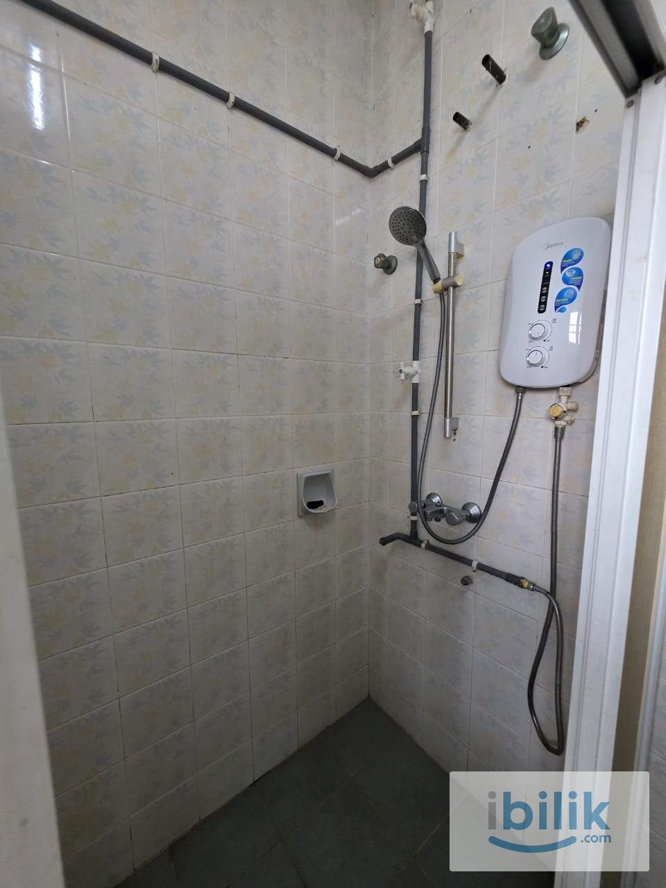 Fully Furnish Middle Room with Air Con❄️Kota Damansara, Petaling Jaya🚈【MRT】Kota Damansara Just Nearby - Image 4